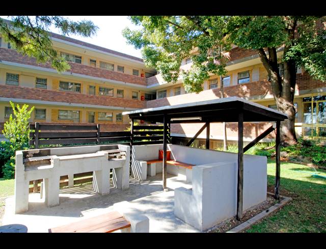 3 BEDROOM APARTMENT FOR SALE IN BLACKHEATH